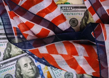 Tarifas podem pressionar inflação e desacelerar consumo nos EUA, alerta NRF