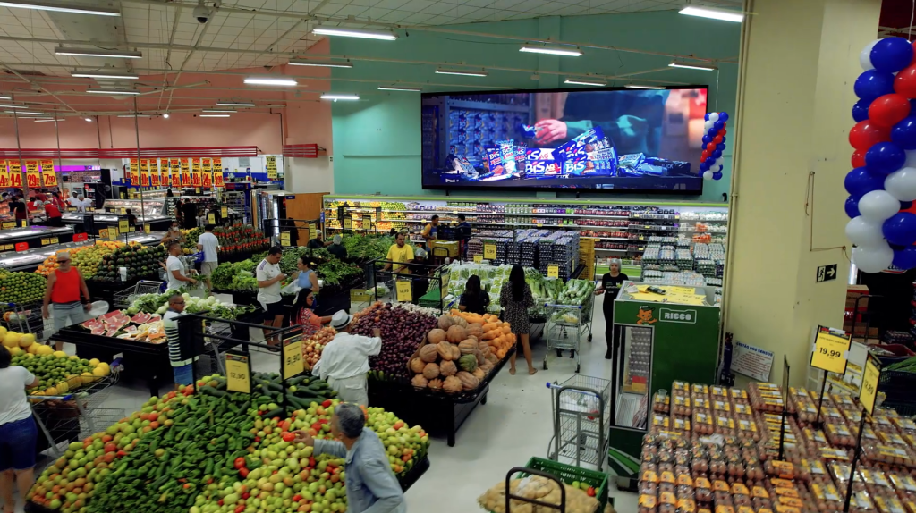 Grupo Mateus prevê instalação painéis digitais em 100 unidades