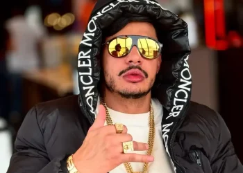 Rapper Hungria é internado sob suspeita de ter ingerido bebida adulterada