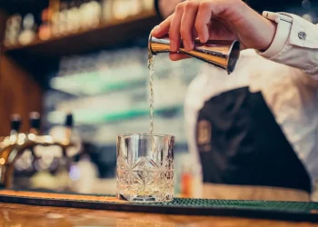 Entidades se manifestam sobre casos de bebidas adulteradas com metanol em São Paulo